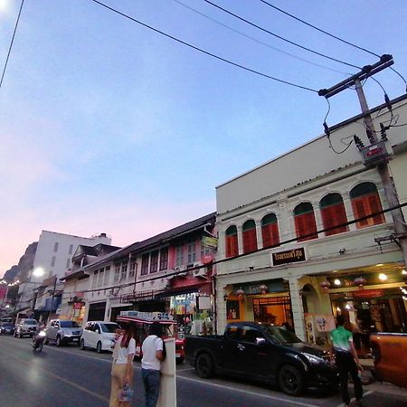 Thaweesuk Heritage Homestay Phang Nga Exteriör bild