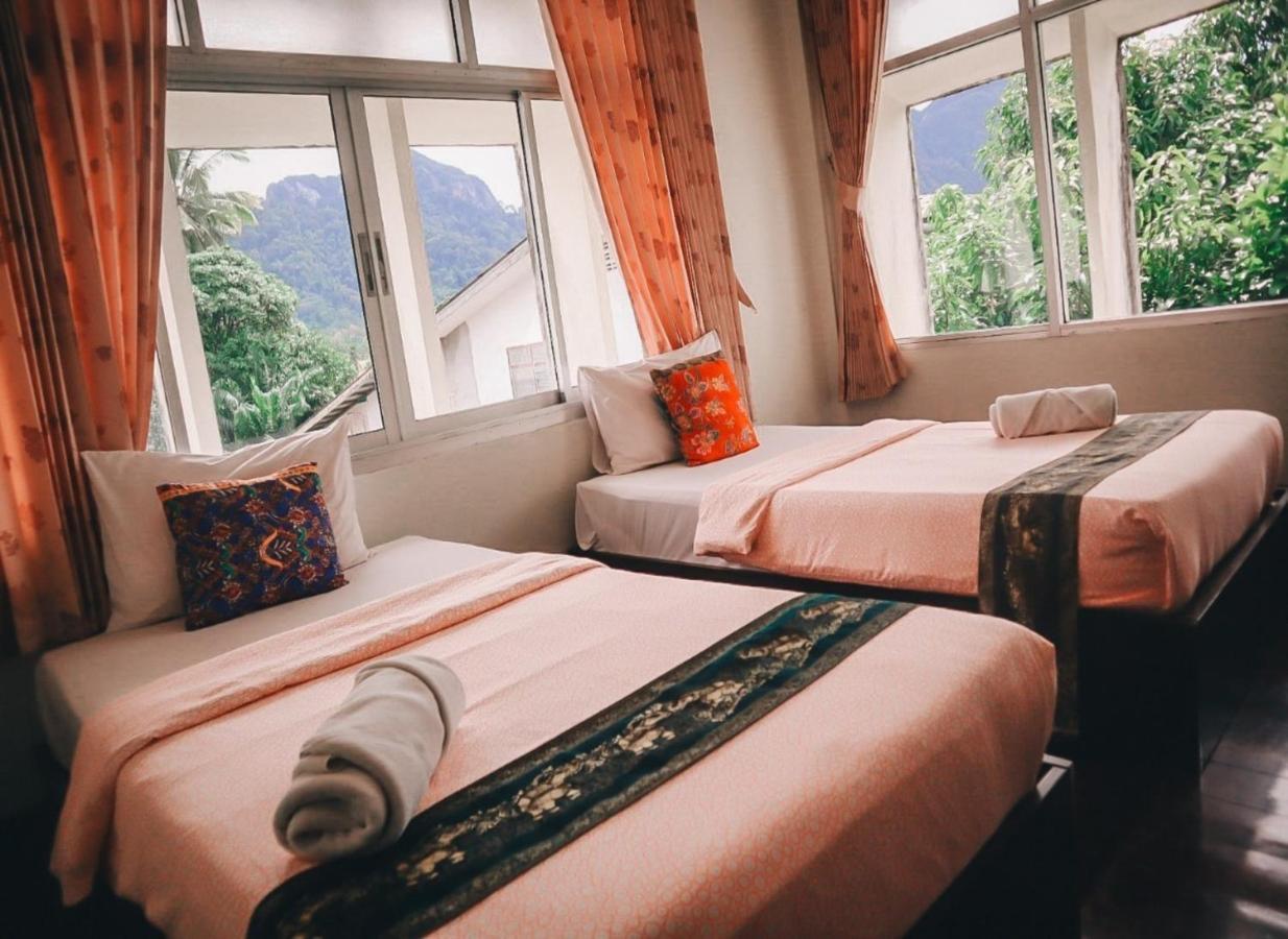 Thaweesuk Heritage Homestay Phang Nga Exteriör bild