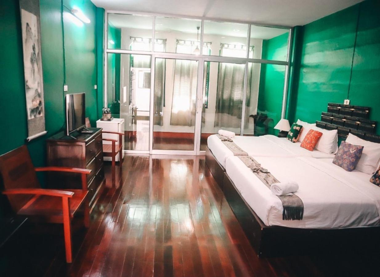 Thaweesuk Heritage Homestay Phang Nga Exteriör bild