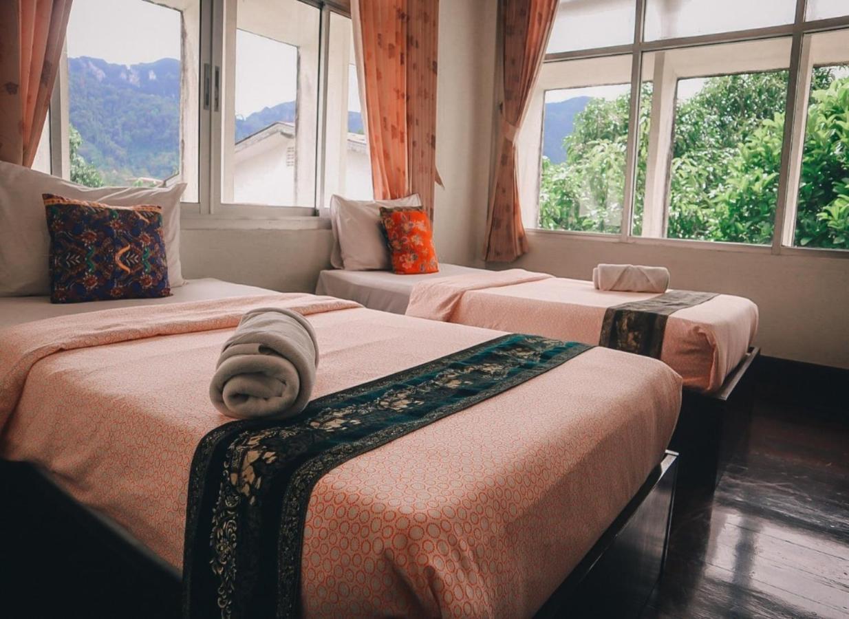 Thaweesuk Heritage Homestay Phang Nga Exteriör bild
