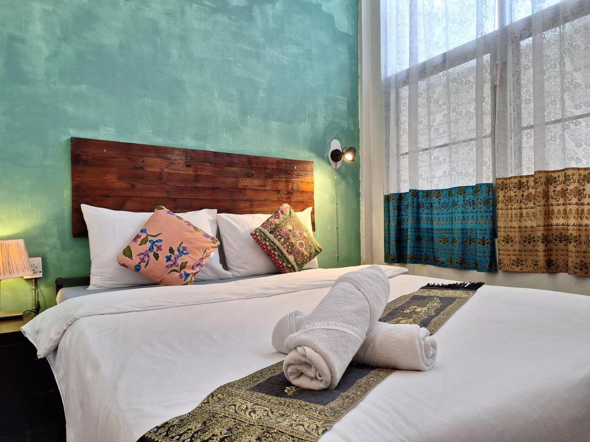 Thaweesuk Heritage Homestay Phang Nga Exteriör bild