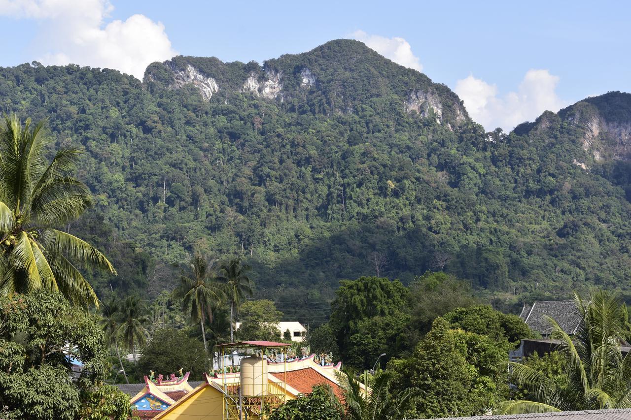 Thaweesuk Heritage Homestay Phang Nga Exteriör bild